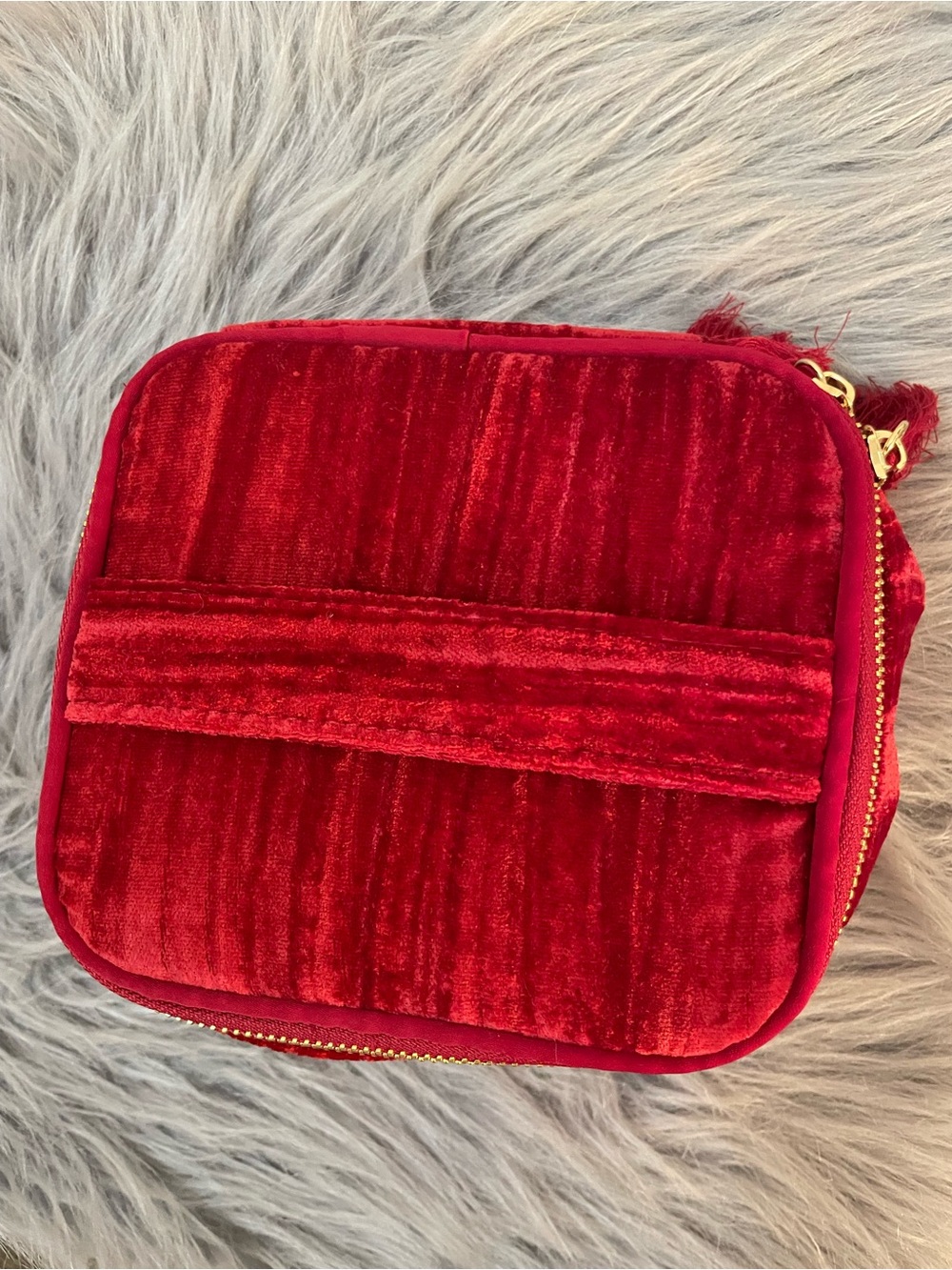 *SOLD;DO NOT BUY*NWOT Sézane Red Velvet Cosmetic Bag - Picture 3 of 9